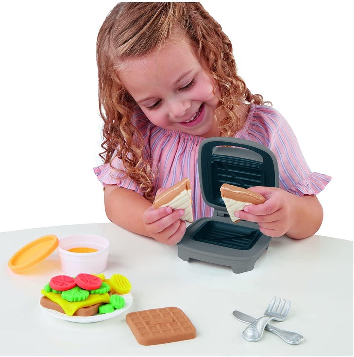 Hasbro Play-doh Kitchen Creations Cheesy Sandwich