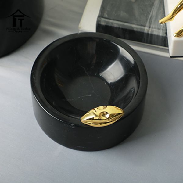 منفضة سجائر ARMN Sorbet سوداء 12 سم أنيقة وعملية