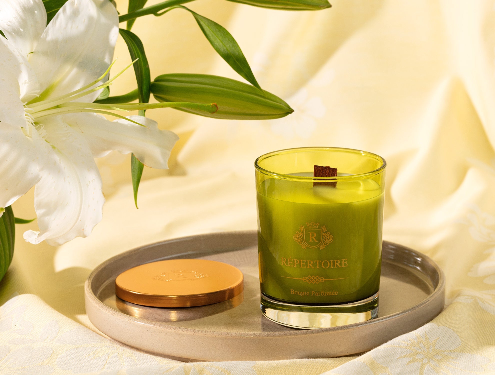 Répertoire Scented Wooden Wick Glass Candle - Madame Coco JO