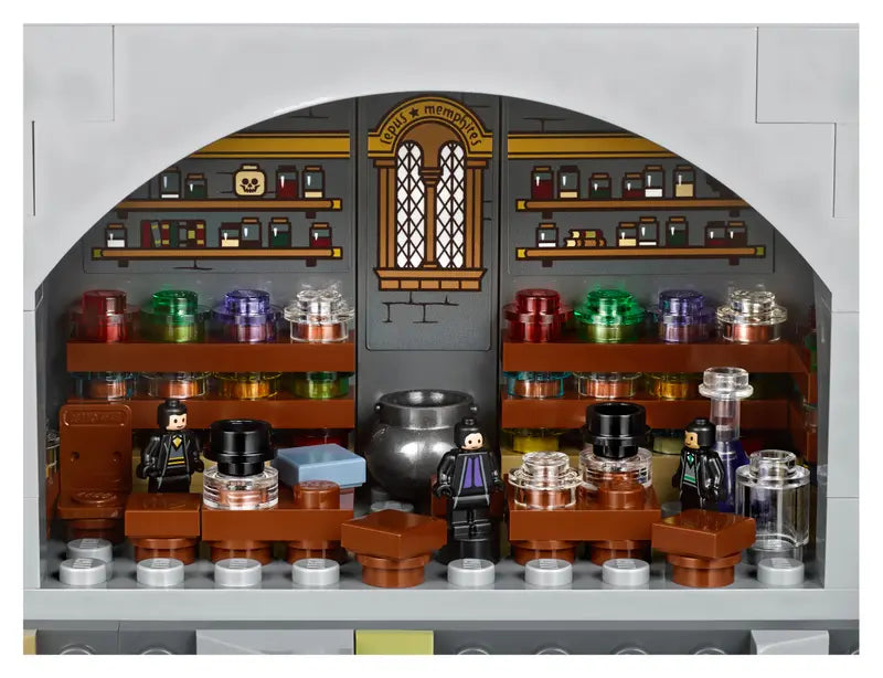 LEGO® Harry Potter Hogwarts Castle – Detailed Castle Set