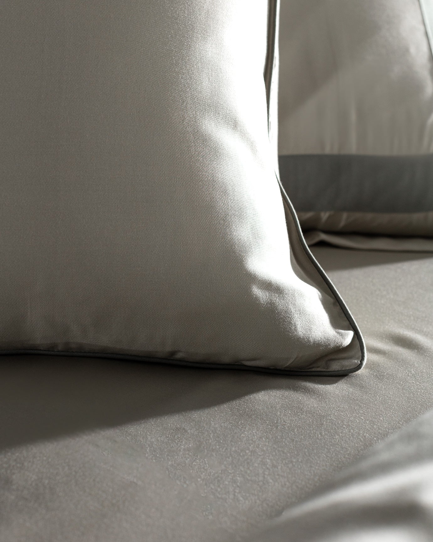 Samoa Double Size Bamboo Satin Duvet Cover Set - Madame Coco JO
