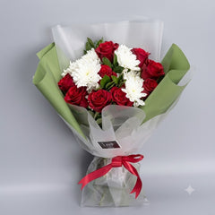 8 Red & White Roses Bouquet — Fresh Green Wrap