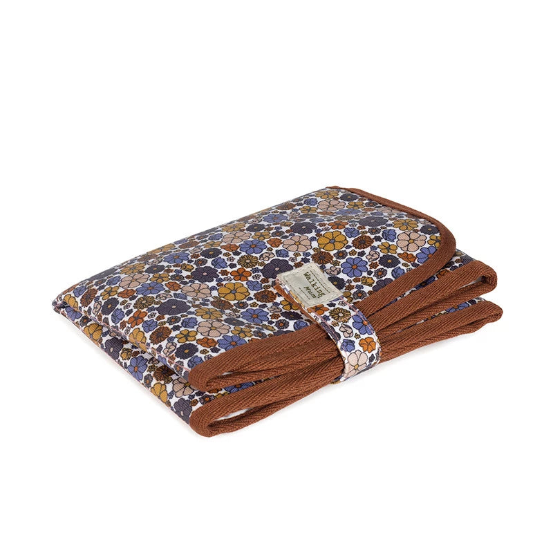 فرشة تغيير كامدن CA – ناعمة وعملية لتغيير حفاضات الأطفال