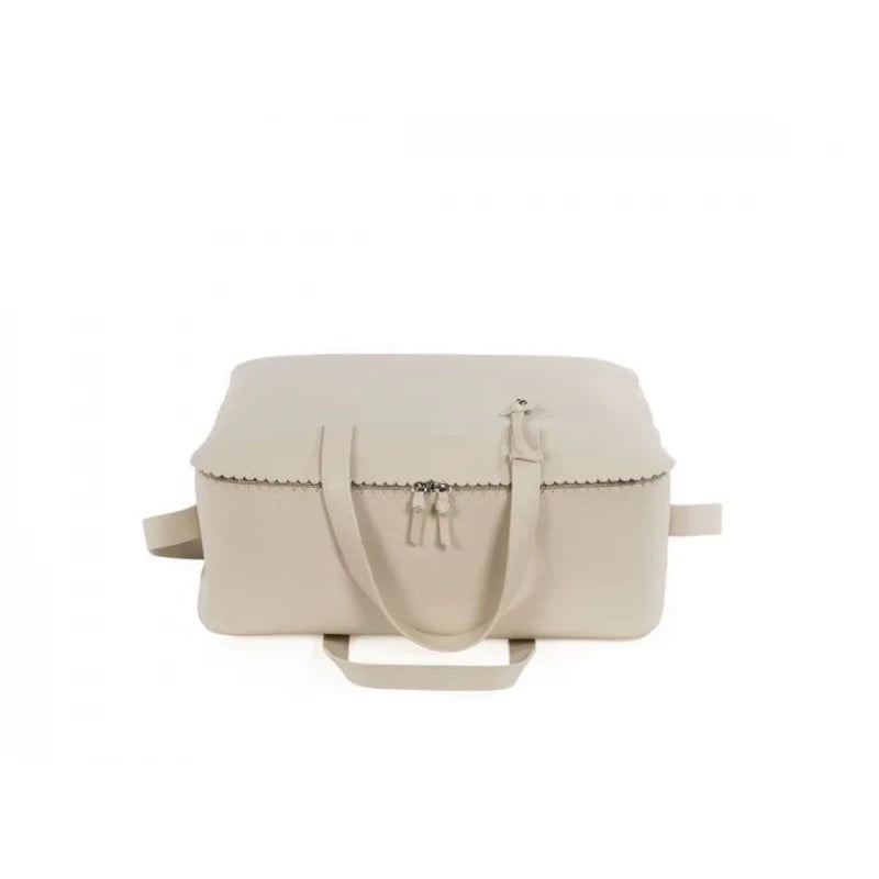 شنطة سفر Icon Cream من باسيتو – أنيقة وعملية للأمهات