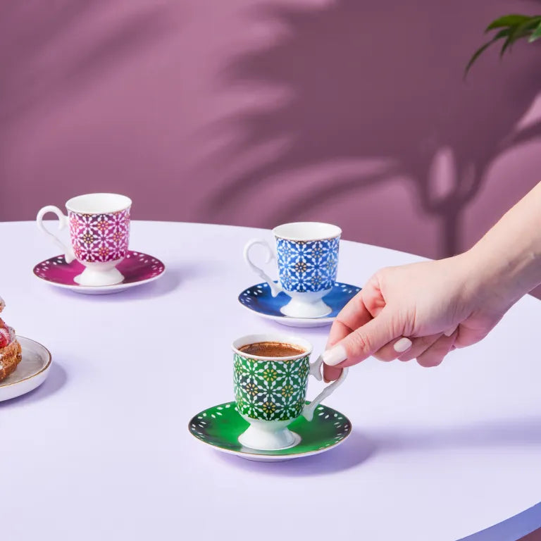 طقم قهوة كاراجا روبي ٦ أشخاص – تصميم ملون فاخر