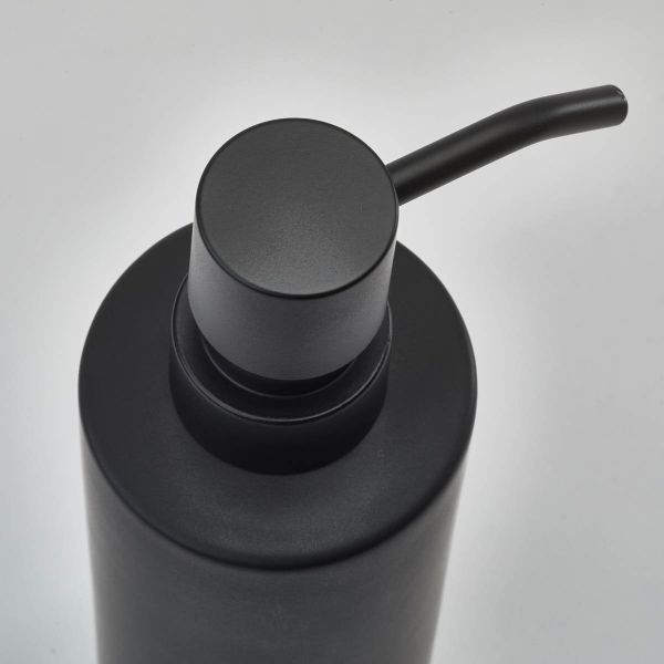 ضاغطة صابون صغيرة من Aquanova Forte – أسود أنيق