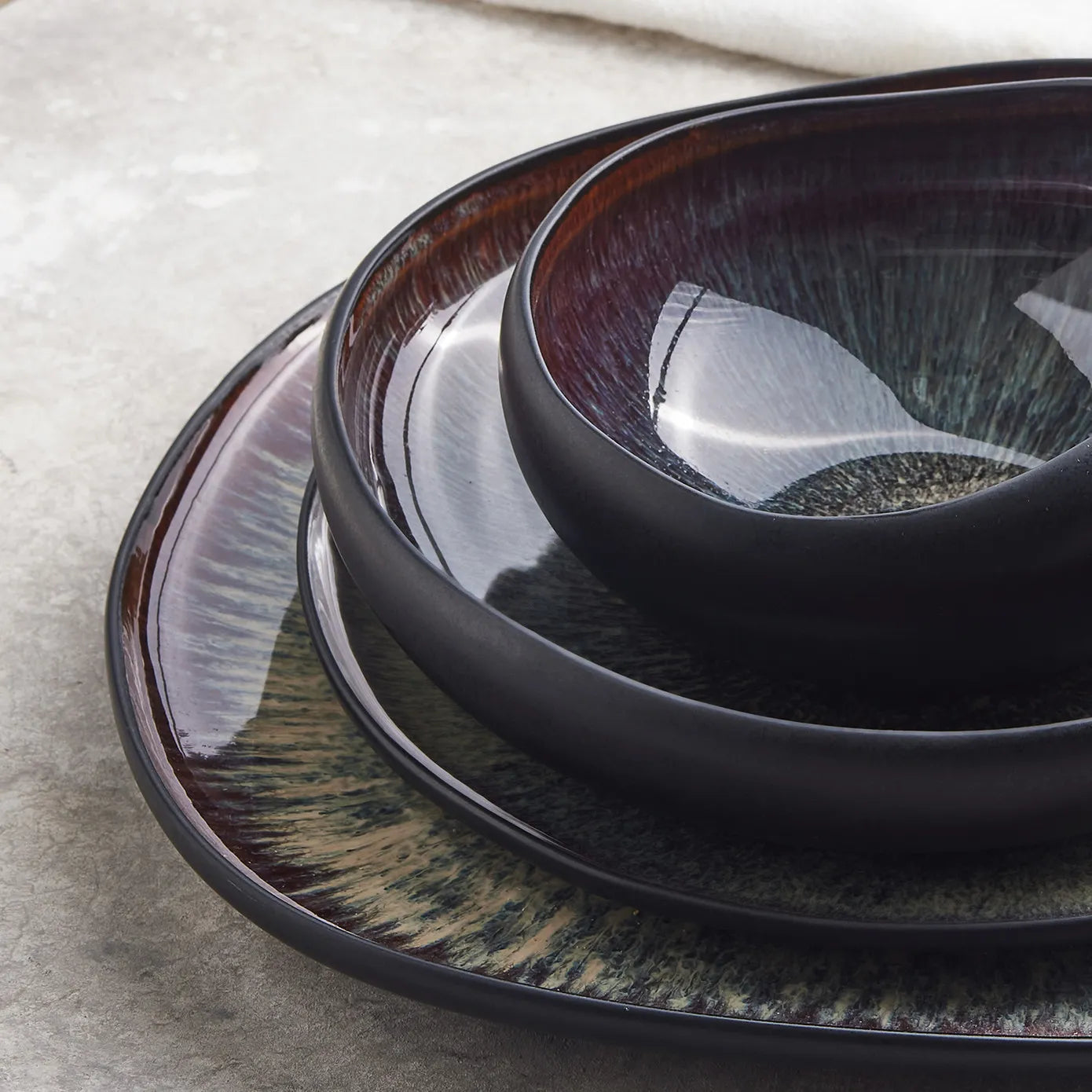 Galactic Reactive Glaze Side Plate 21.5 cm – Black Multi
