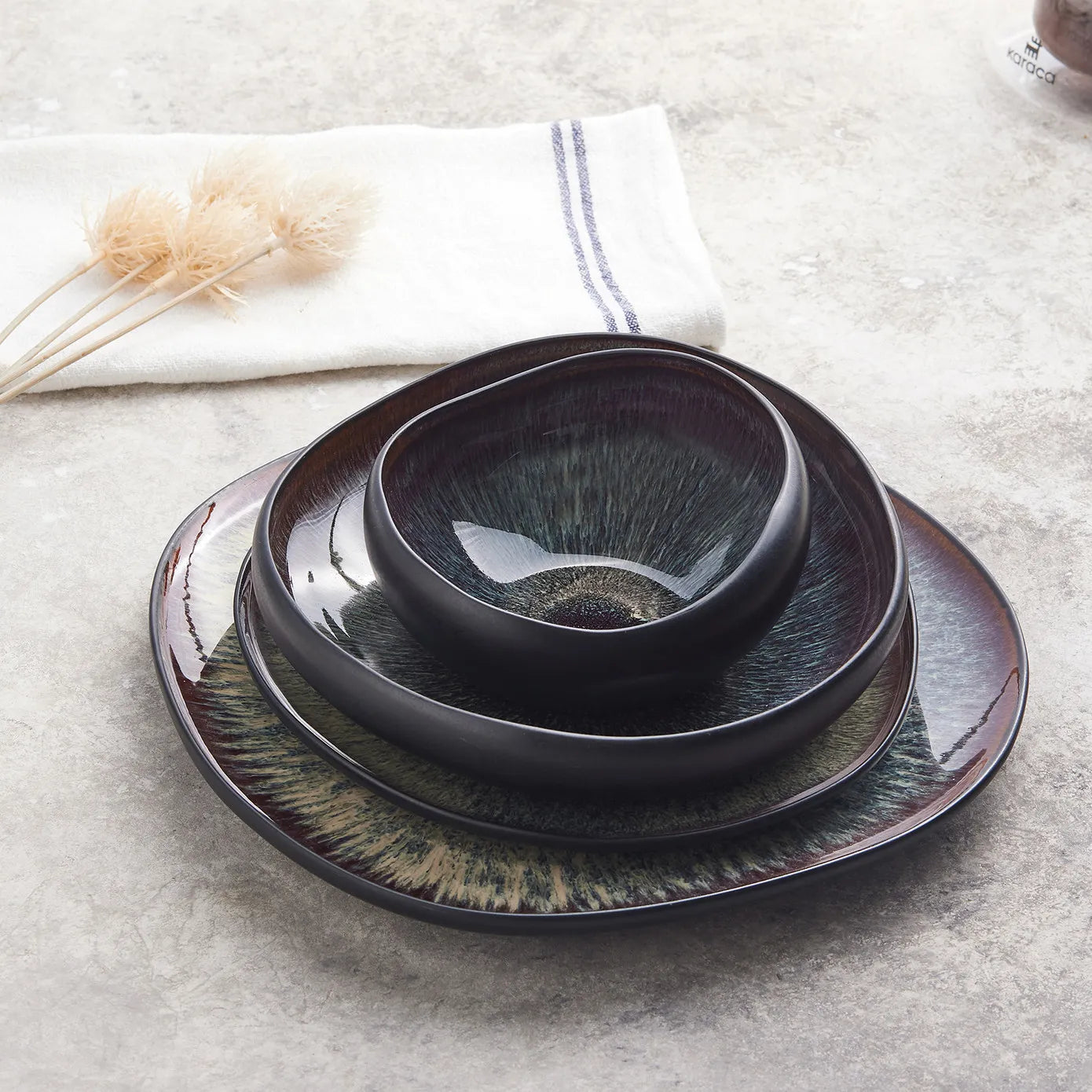 Galactic Reactive Glaze Side Plate 21.5 cm – Black Multi
