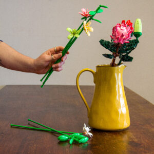 Sluban Freesia Building Set - 241 Pieces | Educational STEM Toy