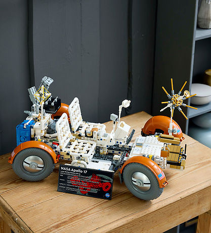 LEGO® Technic - NASA Apollo Lunar Roving Vehicle 42182