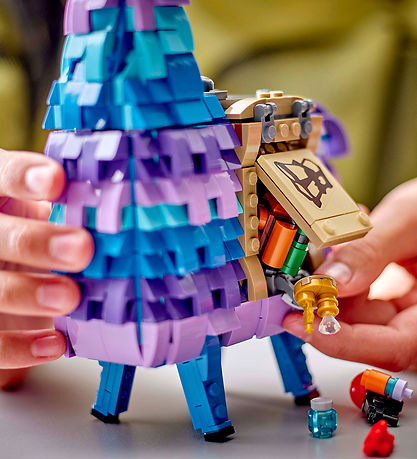LEGO Fortnite - Supply Llama 77071 - 691 Pieces