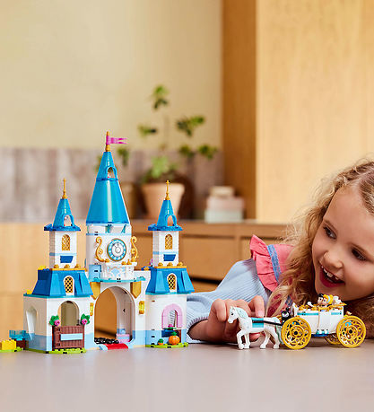 LEGO Disney Princess – Cinderella’s Castle & Carriage 432