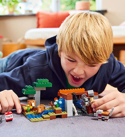 LEGO® Minecraft - The Armadillo Mine Expedition 21269 - 247 pcs