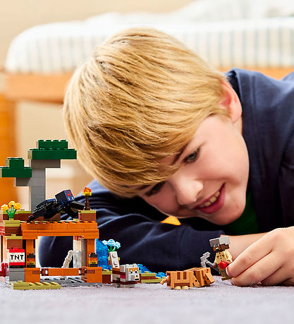 LEGO® Minecraft - The Armadillo Mine Expedition 21269 - 247 pcs