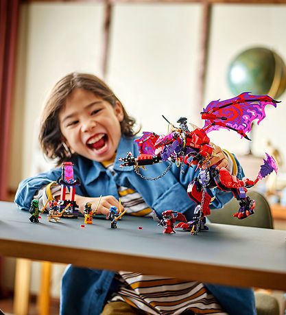 LEGO® Ninjago Chaos Dragon Thunderfang 71832 – 668 Pieces