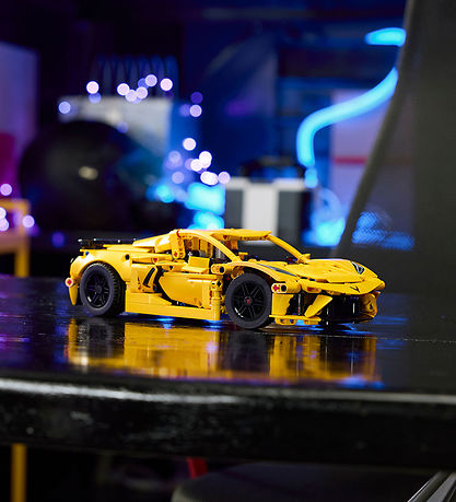LEGO® Technic - Chevrolet Corvette Stingray 42205
