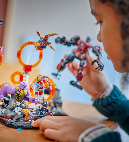 LEGO Marvel Avengers Endgame - The Final Battle 76323
