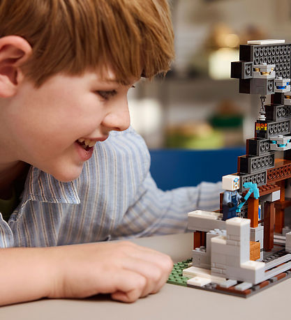 LEGO® Minecraft - The Pickaxe Mine 21277 - 530 pcs