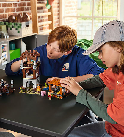 LEGO® Minecraft - Pillager Outpost & Ravager 21278 - 665 pcs