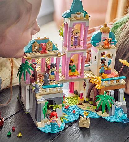 LEGO® Disney - Princess Castle & Royal Pets 43267