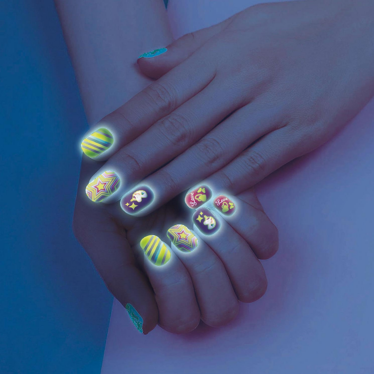 Clementoni Crazy Chic Nail Glow in the Dark K