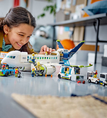 LEGO City Passenger Airplane 60367 – 913 pcs