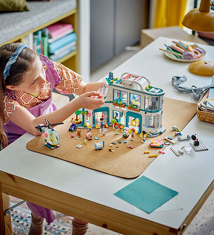 LEGO® Friends - Heartlake City Hospital 42621