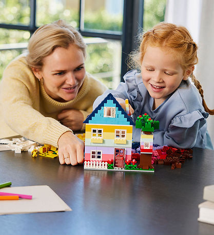 LEGO® Classic+ - Creative Houses 11035 - 850 pcs