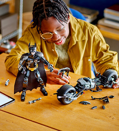 LEGO Batman - Batman Construction Figure & Batmobile 76273