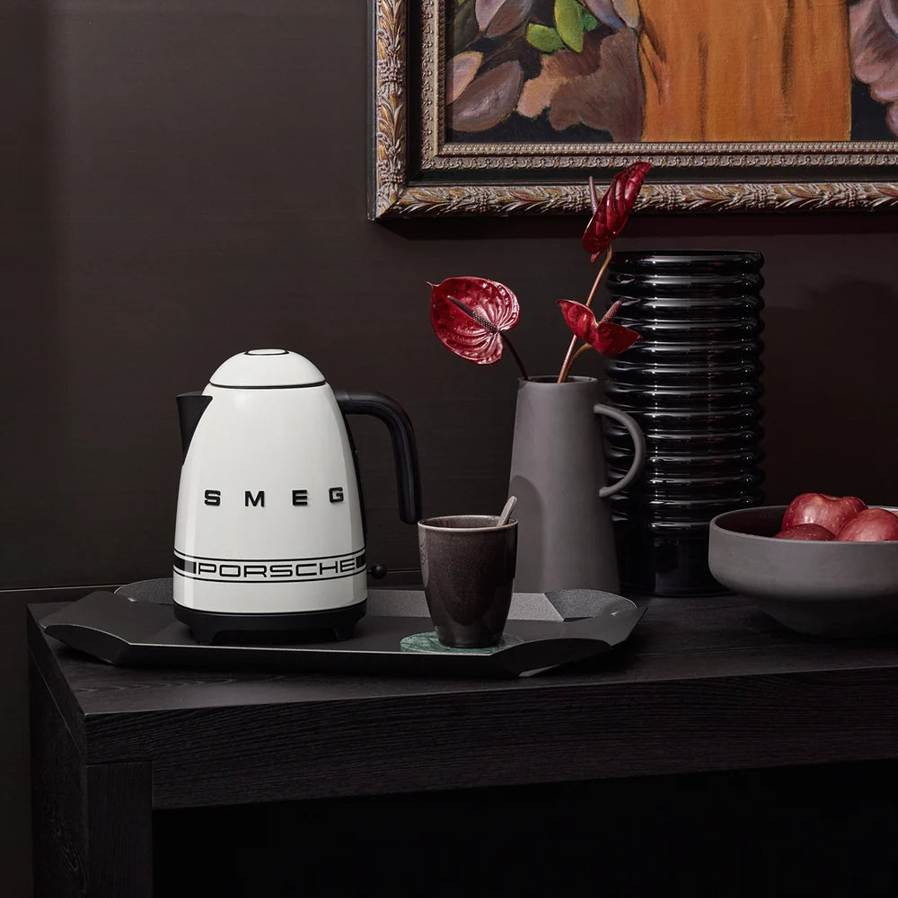 Smeg KLF03 Electric Kettle 50’s Style – Porsche Edition