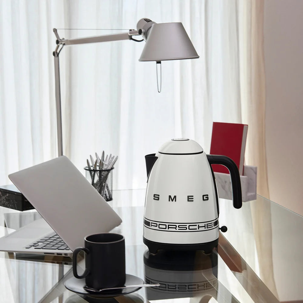 Smeg KLF03 Electric Kettle 50’s Style – Porsche Edition