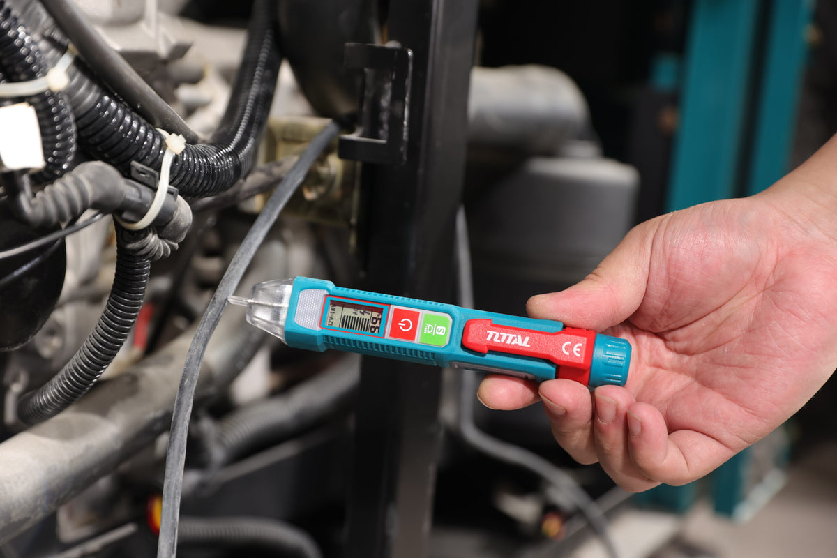 TOTAL AC Voltage Detector – 12V~1000V with Sound & Light Alarm (THT210003)