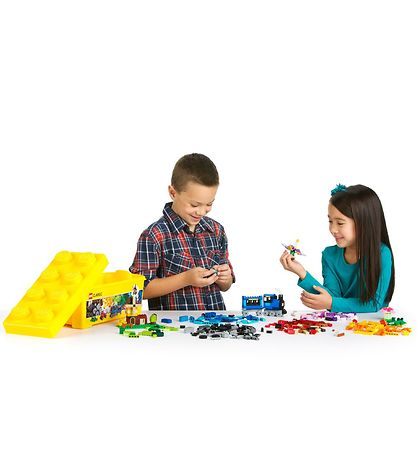 LEGO® Classic Medium Creative Brick Box 10696 - 484 Pieces