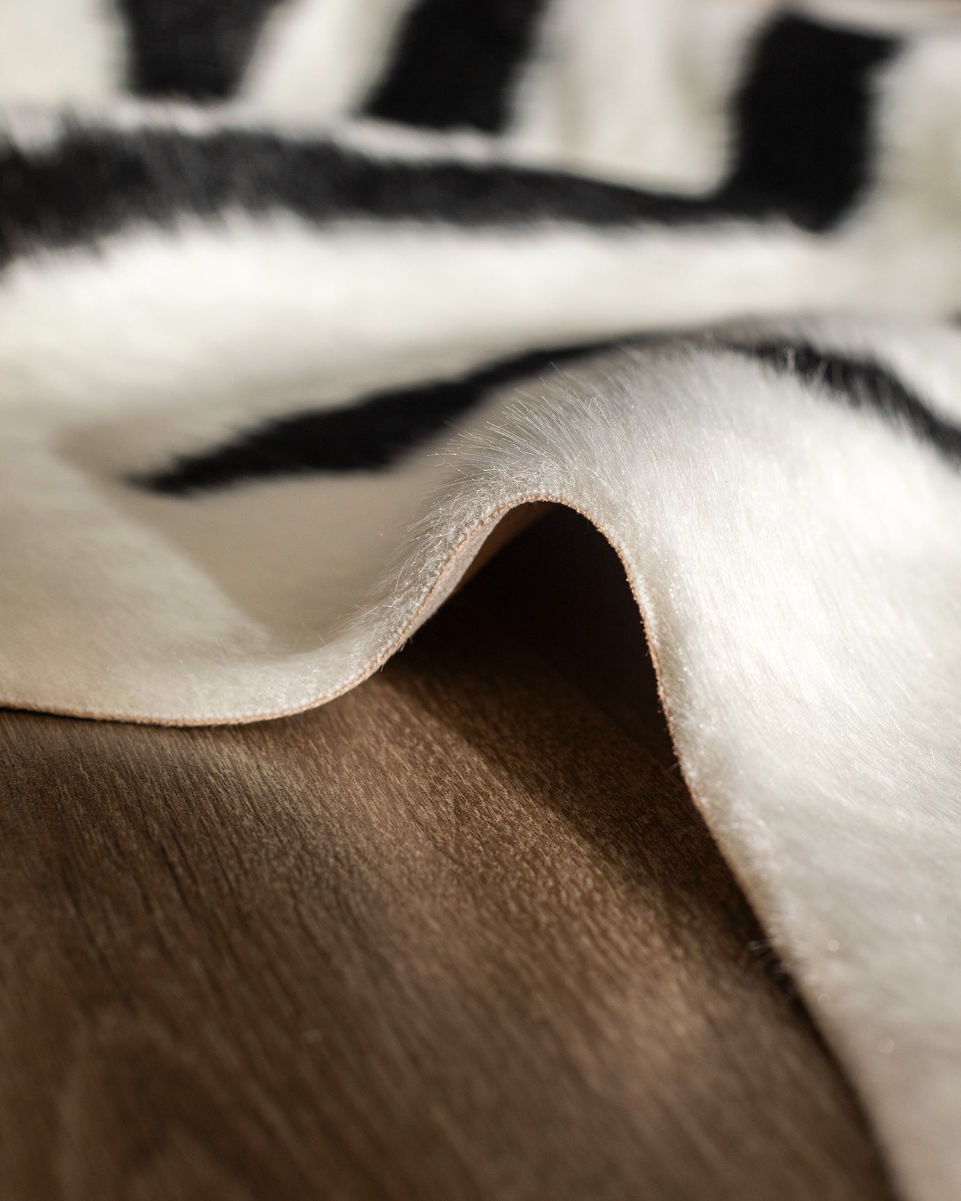 Aleon Fur Rug - Madame Coco JO