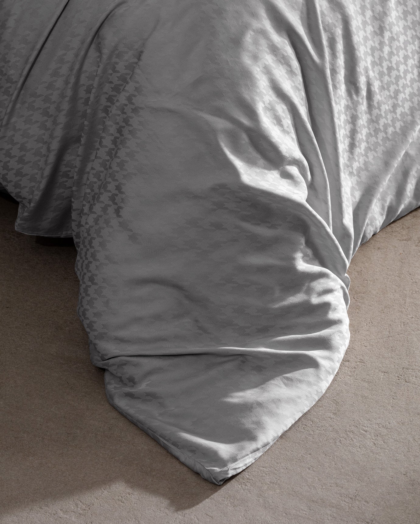 Lune Double Size Bamboo Satin Duvet Cover Set - Madame Coco JO
