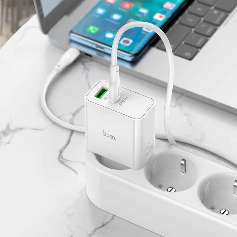 HOCO C113A Awesome Dual-Port PD65W + QC3.0 Wall Charger (EU)