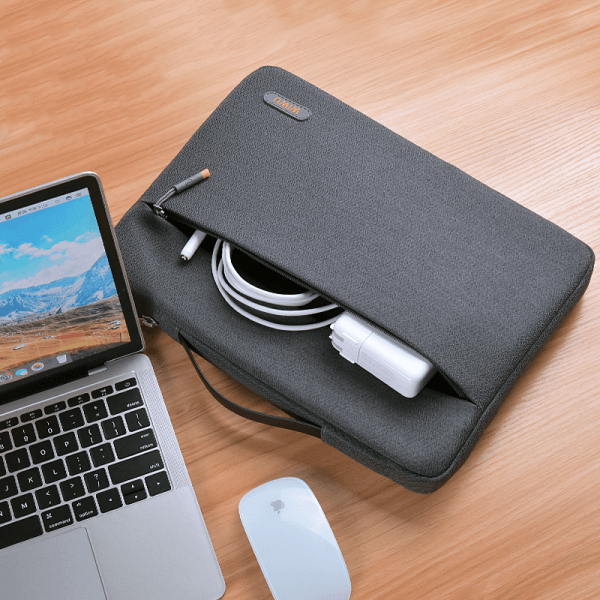 WIWU PILOT WATER RESISTANT HIGH-CAPACITY LAPTOP SLEEVE CASE 15.6" - GREY